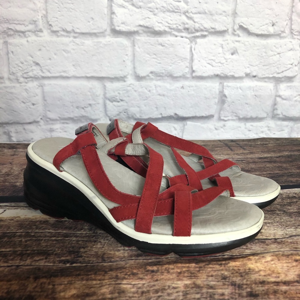 Jambu sandals